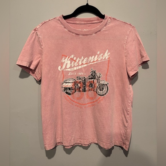 💕3/$25💕 Kittenish Distressed Motorcycle T-shirt - Picture 1 of 4